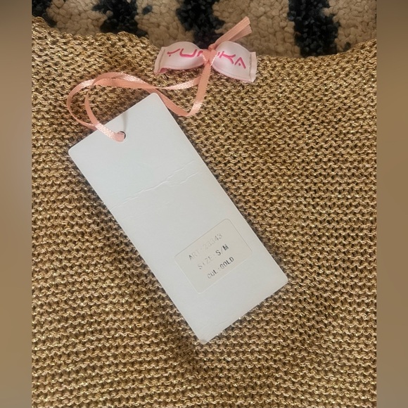 🆕Yunika Crochet Gold Sleeveless V-Neck Dress - Picture 6 of 7